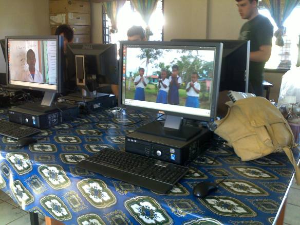 1072471_294527530692494_481582062_o