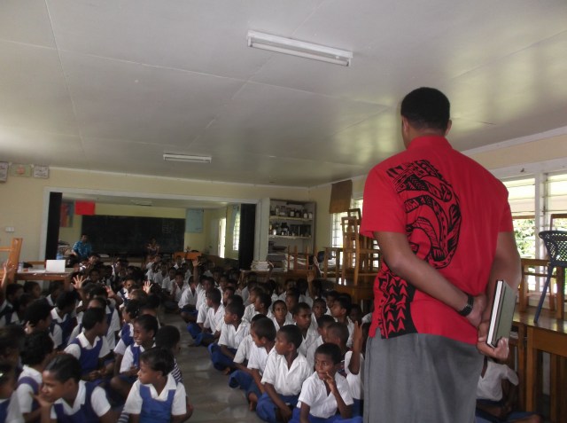 Epeneri addressing some of the students at Somosomo